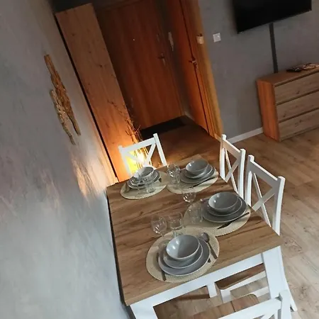 Apartment Szum Lomnicy *